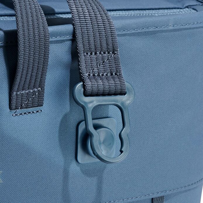 carryouttm-soft-cooler-tote-30-l-e4 250815_hydro_cooler_details_14839_6.jpg