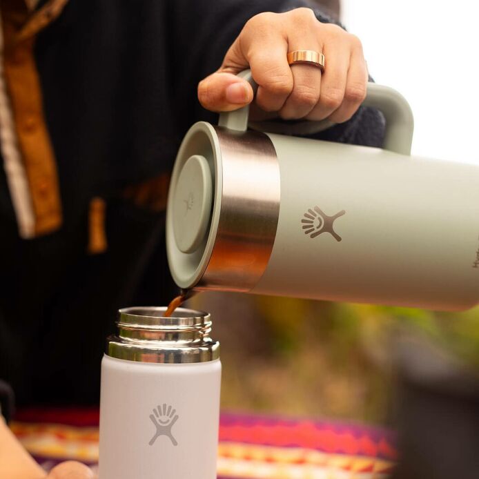 32-oz-insulated-french-press-p5 2706_johnson_s25summertravel_camping_pouring_303a0287_1_.jpg