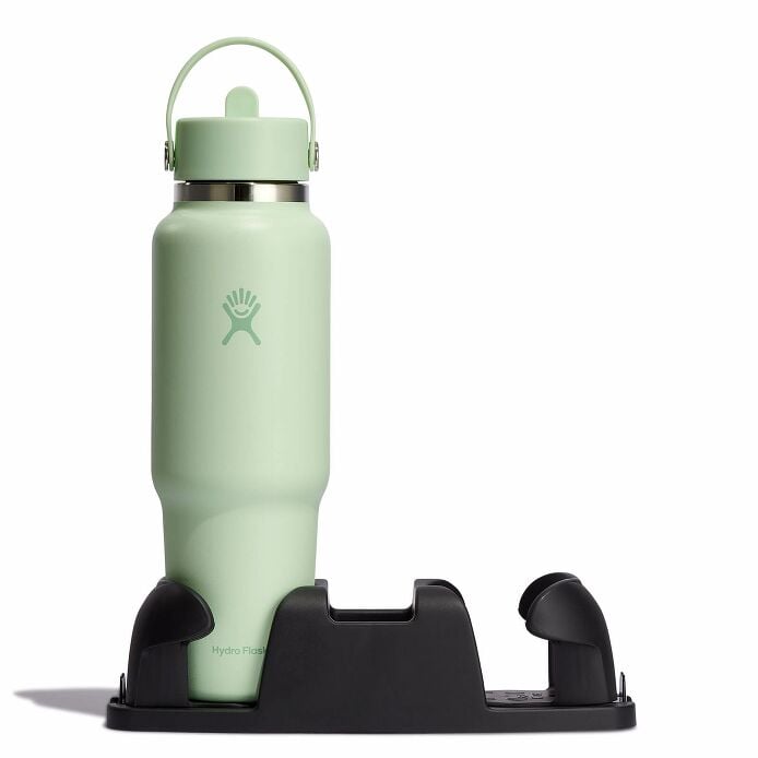 40-oz-travel-bottle-with-flex-straw-cap-n8 aloe-travel-bottle-in-cuplholder_3_3_1.jpg