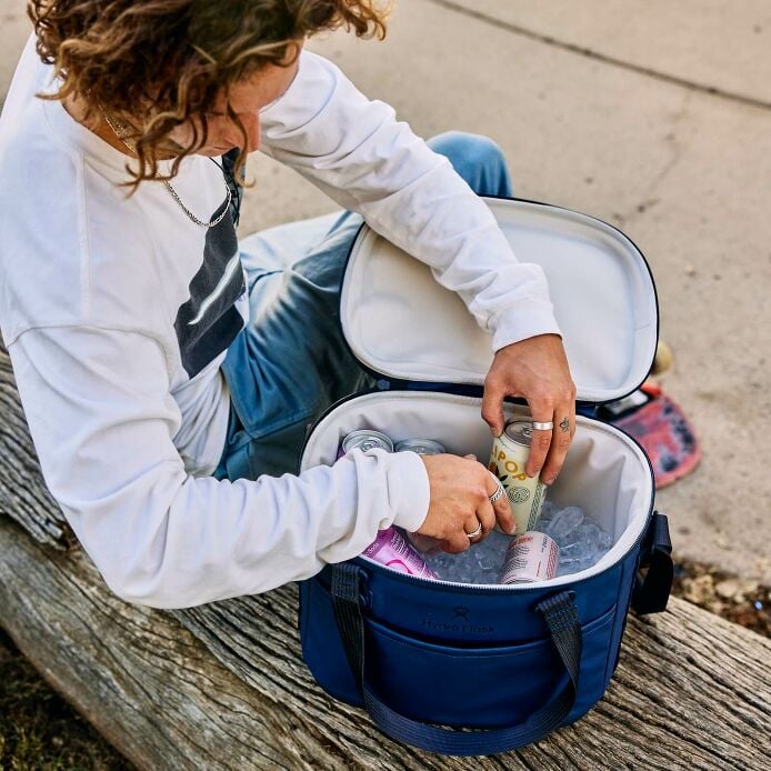 carryouttm-soft-cooler-15-l-k3 hf_carryout_bouwer_d2_l4_skate_park_6209_6.jpg