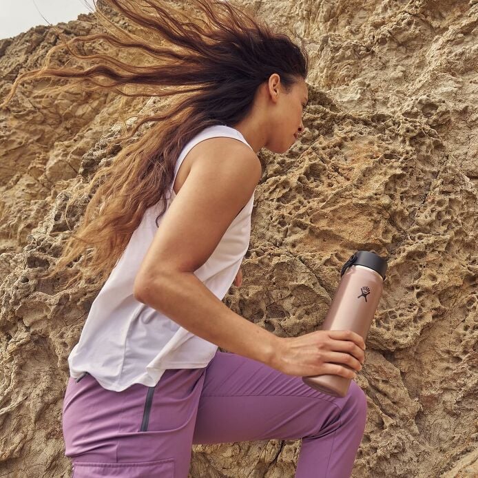 32-oz-lightweight-flex-straw-bottle-s2 hf_s26_lightweight_mcinnis_6946_1_3.jpg