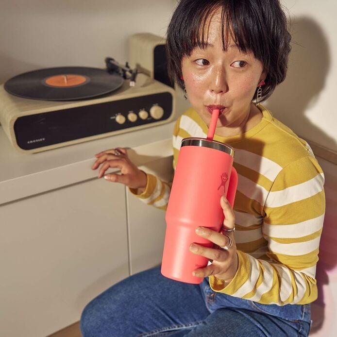 24-oz-travel-tumbler-y7 hf_s26_mcinnis_2487.jpg
