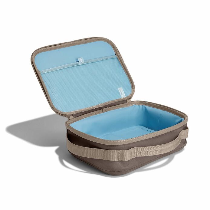 5-l-carry-outtm-lunch-box-q7 lbox217_5lcarryoutlunchbox_sandpiper_angled.jpg