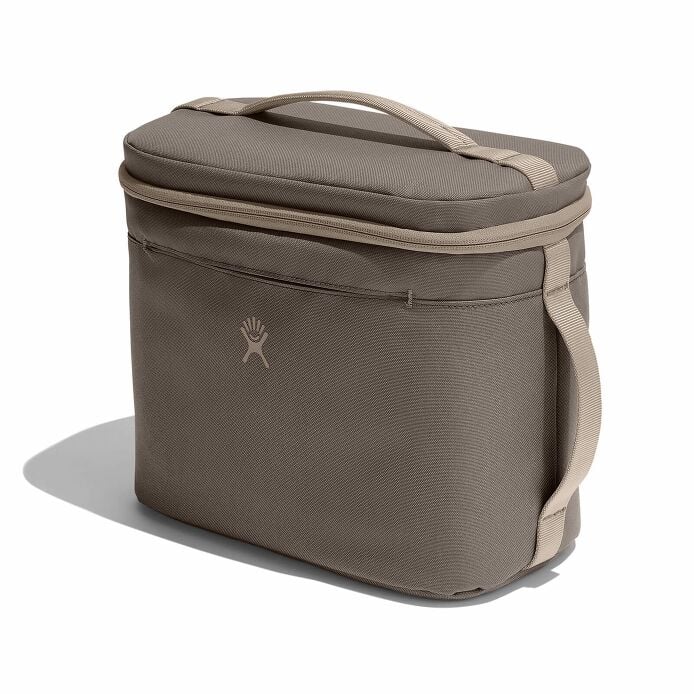 8-l-insulated-lunch-bag-e8 sl8217_8linsulatedlunchbag_sandpiper_angled.jpg
